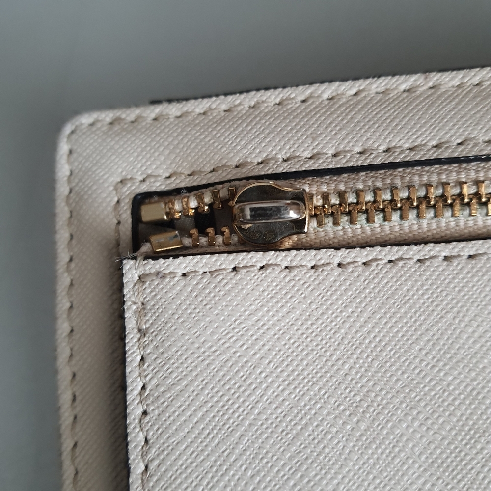 Kate Spade mini wallet - Picture 6 of 6